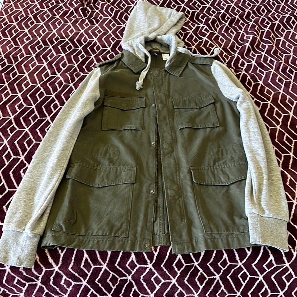 H&M DIVIDED Vest Sweater